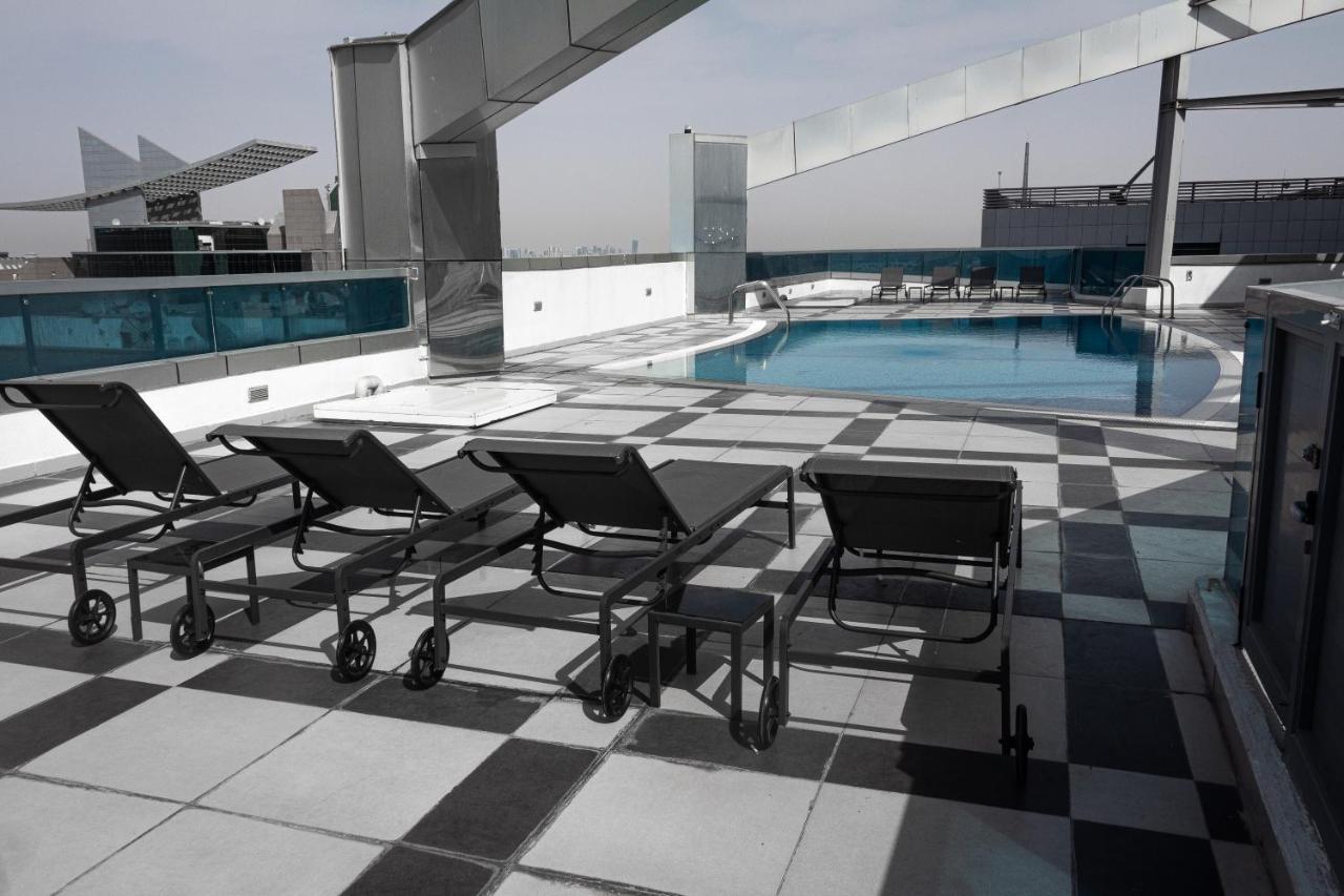 Lovely 3 Bedroom Apartment Beach Front Abu Dhabi Exteriör bild